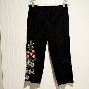 Johnny Was Black Cropped Pants with Floral Embroidery